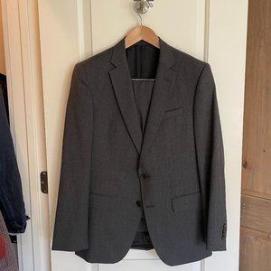 BOSS 38R Italian Woven Suit | Fit: Super 110 (Modern Smart Fit)